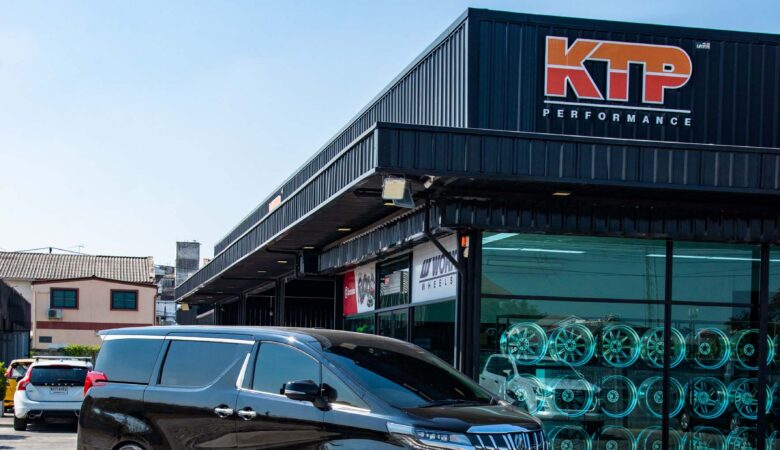 Toyota Alphard 30 ติดตั้งชุดเบรคbrembo cadillac cts-v