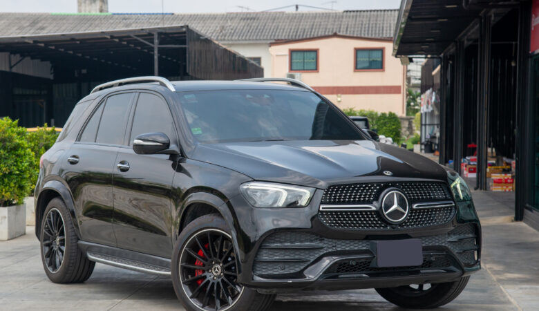 Mercedes Benz GLE 300 ลูกค้านำชุดเบรคมาให้ทางร้านติดตั้ง