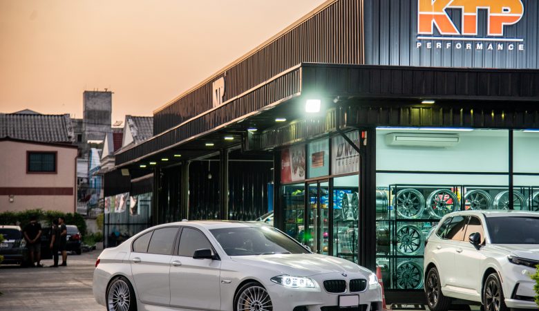 BMW ลูกค้านำชุดเบรคM5 มาให้ทางร้านติดตั้ง