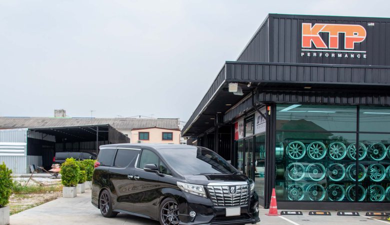 Toyota Alphard เซอร์วิสระบบเบรค