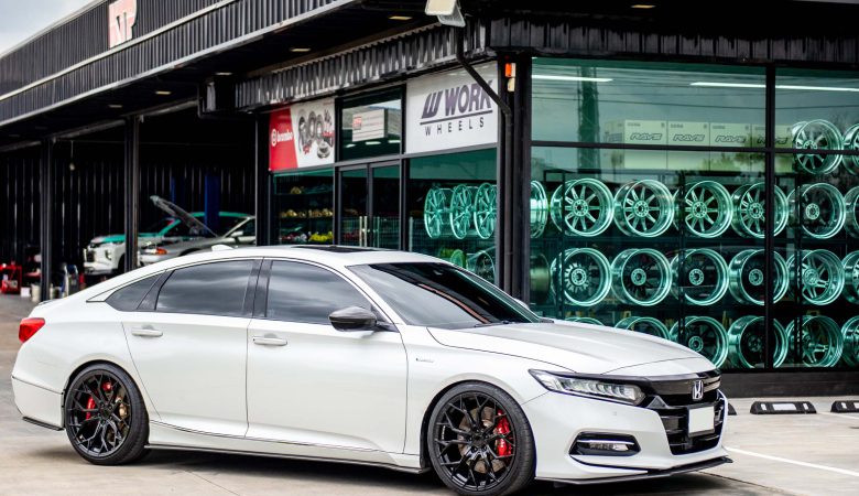 Honda Accord G10 ลูกค้าเอาชุดเบรคbrembo cadillac มาให้ติดตั้ง